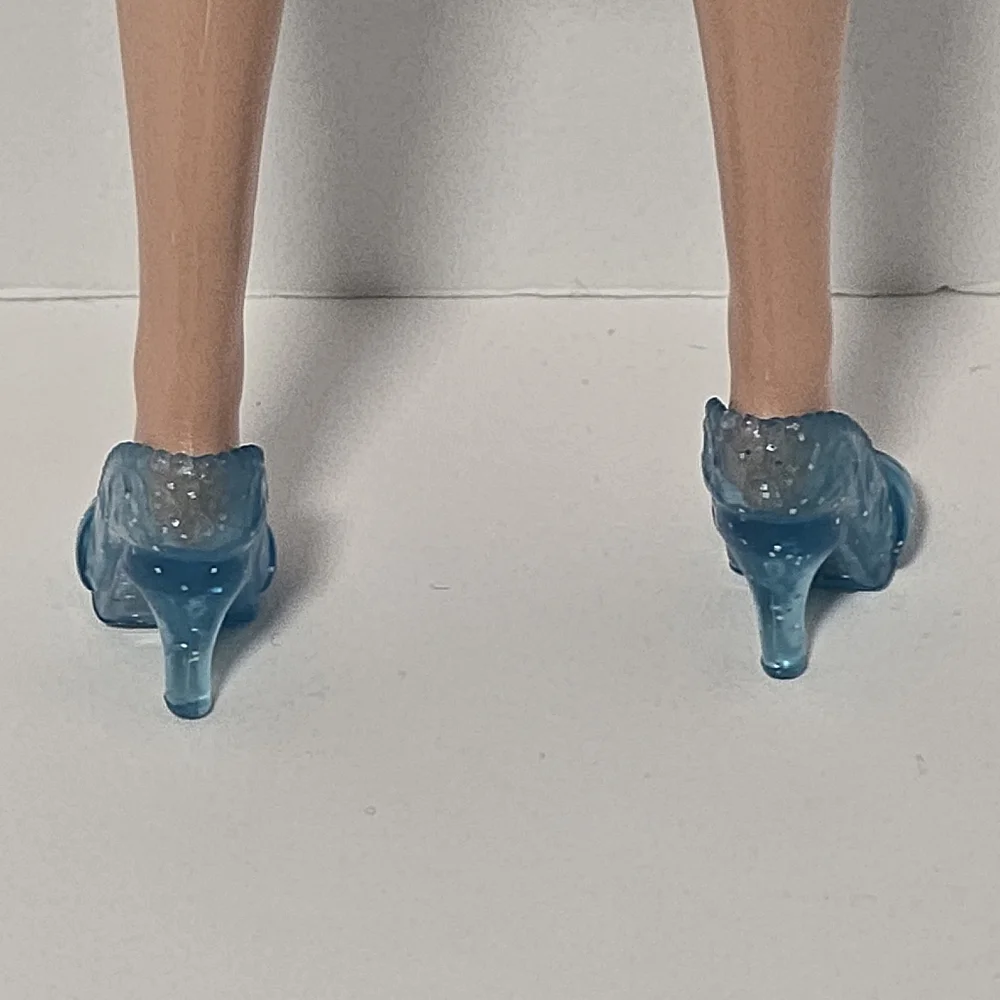 Hasbro Disney Princess Royal Shimmer Series Cinderella 11" Doll #B5288 72561 - Picture 13 of 15